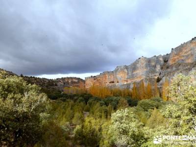 Hoces Río Riaza - Villa Ayllón; club montaña madrid gente joven asociaciones de montaña madrid